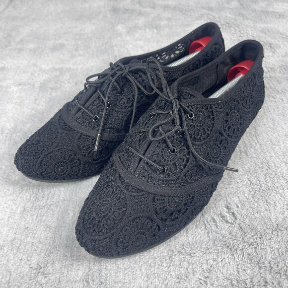 Lower East Side Shoes Womens Size 9 Black Lace Floral Pattern Flats - Picture 1 of 11